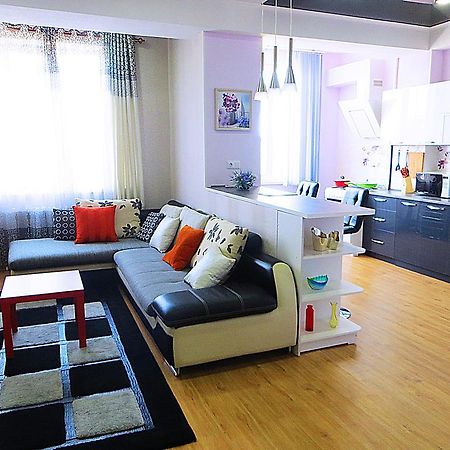 Bishkek Flatlux Apartments Екстер'єр фото