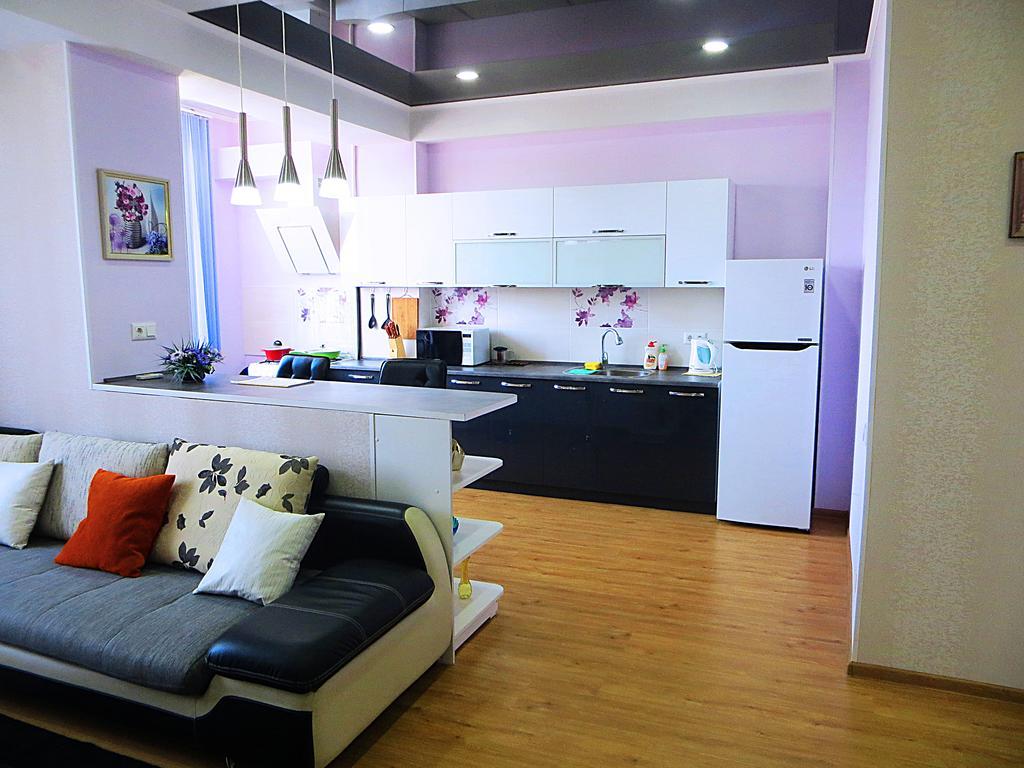 Bishkek Flatlux Apartments Екстер'єр фото