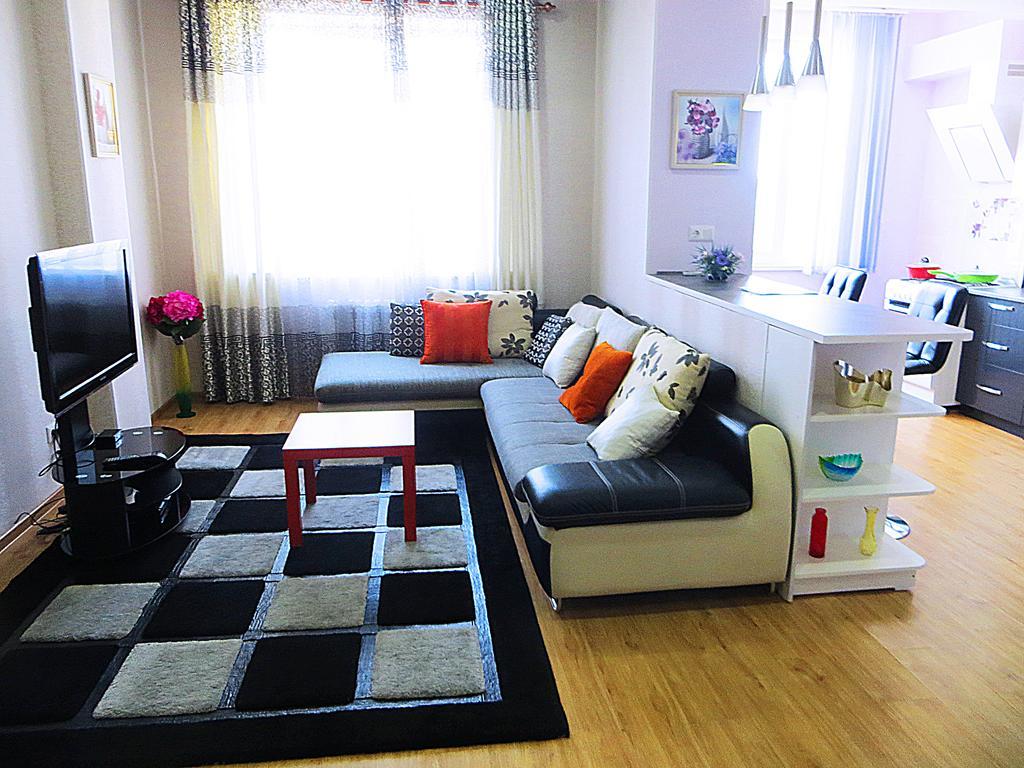 Bishkek Flatlux Apartments Екстер'єр фото